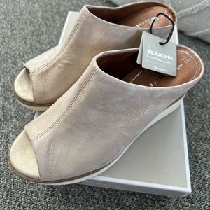 NWT - Tamaris Alis Mules in Pearl Leather